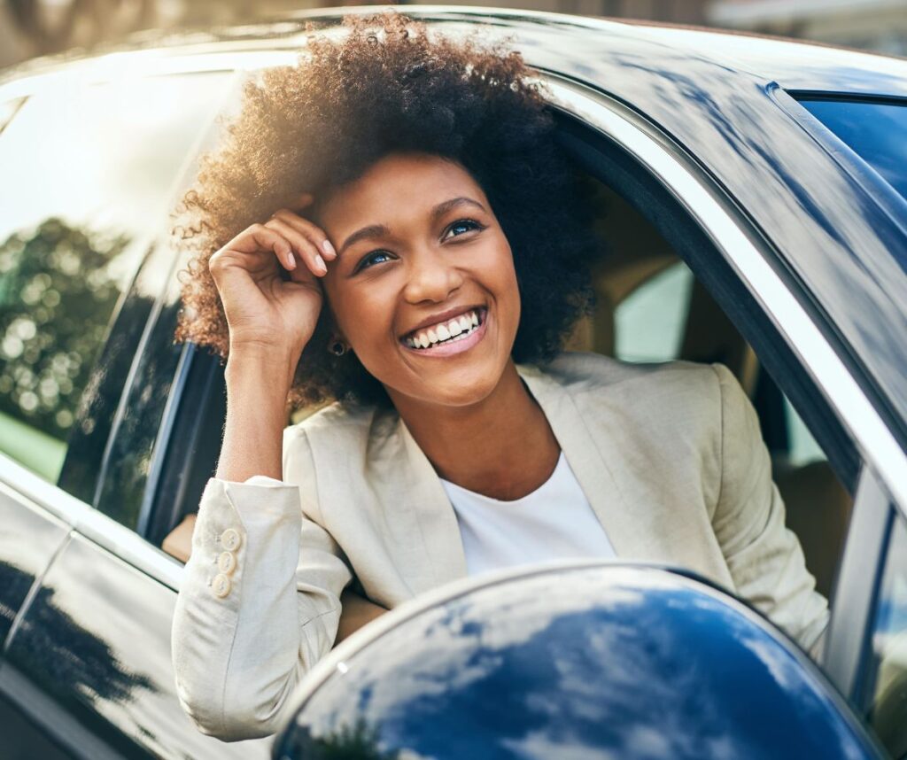 Carro protegido com seguro de automóvel completo